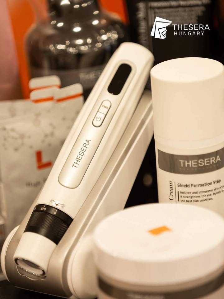 THESERA Booster Pen mikrotűs kezelőeszköz és bőrmegújító termékek a tatabányai kozmetikán